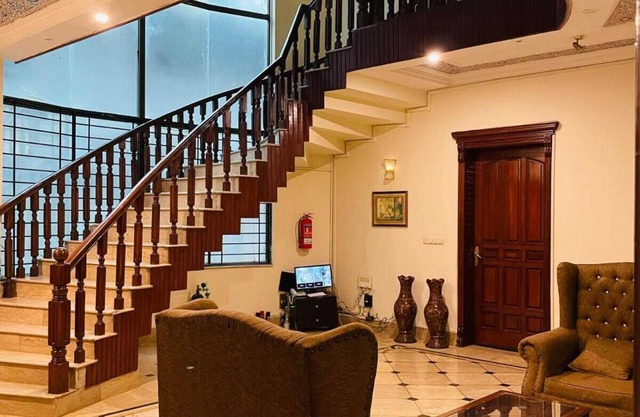 Executive Galaxy Guest HouseIslamabad f-8/3 street 11 House number 8 is