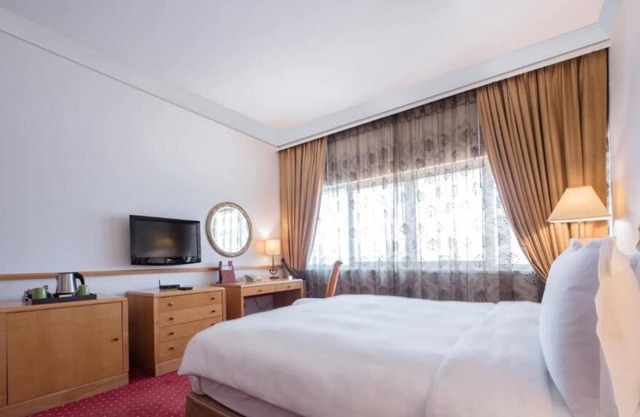 Executive Suite Near Abu Dhabi Ladies Club.