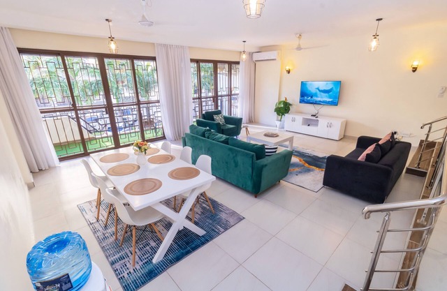Executive Three Bedroom Apartment With a Pool in Nyali 5min Drive to the Beachi