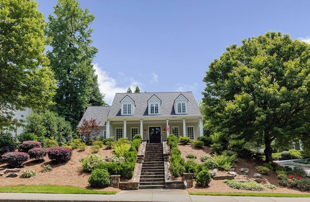 Expansive 5BR/7BA home in Buckhead, just 9.8 miles from Mercedes-Benz Stadium. Features a chef’s kitchen, in-law suite, ensuite baths, basement lounge, office, gym, and screened patio. Ideal for families, groups, or traveling fans.