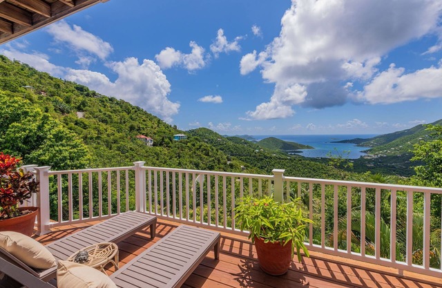Expansive Coral Bay View - Pina Playa Villa