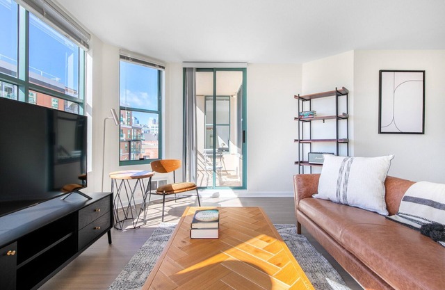Expansive Waterfront South Beach 2BR w/Pool, Tennis, Spa, by Blueground
