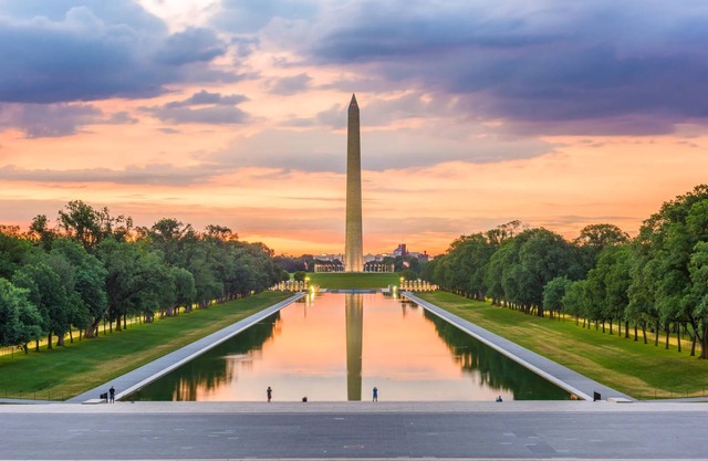 Explore the Washington Monument! Hotel Self Parking, Picnic Area, Pet-friendly