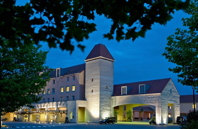 Explorers Hotel