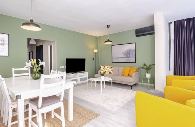 Exquisite Central Flat near Bagdat Street