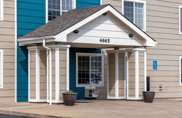 Extended Stay America Select Suites - Wichita - South