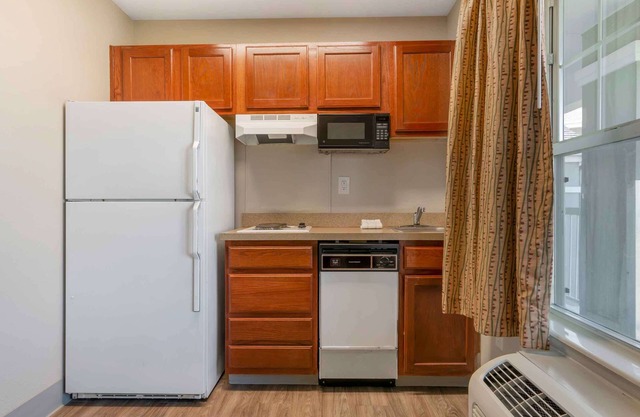Extended Stay America Suites Kansas City Lenexa 87th St
