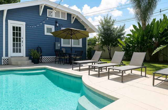 Extended Stays Welcome! Private Heated Pool & Hot Tub |Pet Friendly |Fenced Yard