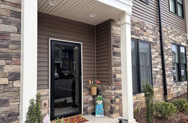 Extraordinary Women at the Commons-Newer Build Townhome Available