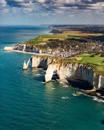 Fécamp, Etretat, Yport, joli appartement tout près de la plage et de la gare, zéro six soixante dix-huit soixante treize trente six quatre vingt onze
