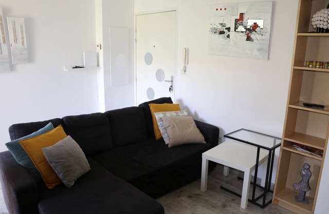 F2 garage,terrace,wifi,near town hall/train station/richter