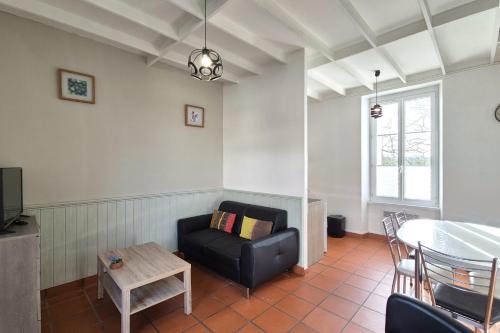 F3 house with garden in Grosbreuil