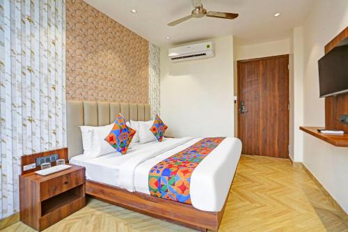 FabExpress Baba's Inn Kirti Nagar