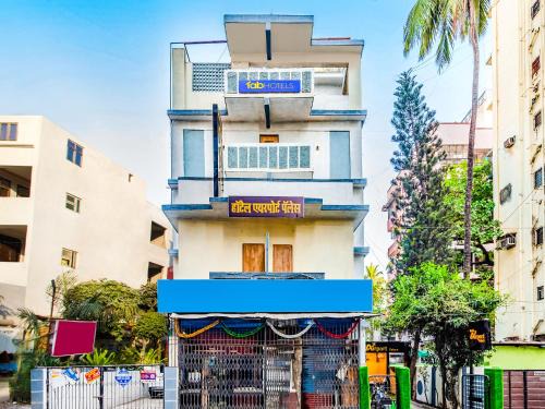 FabHotel Airport Palace - Nr Mumbai International Airport