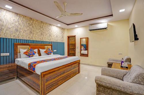 FabHotel Angel Pink Residency