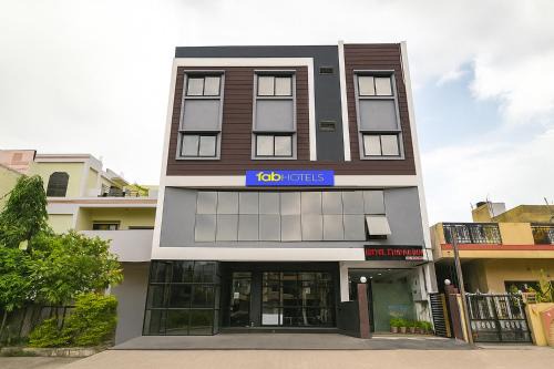 FabHotel Chirag Inn