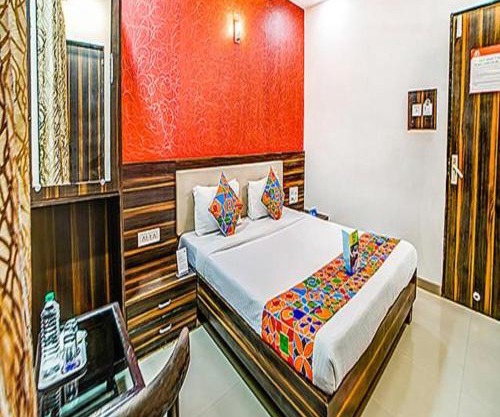 Fabhotel Glorify Palace - Nr Mumbai International Airport