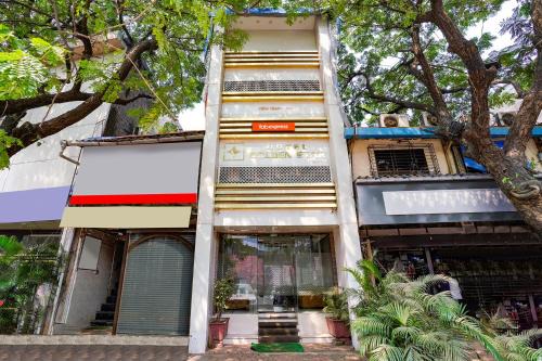 FabHotel Golden Star