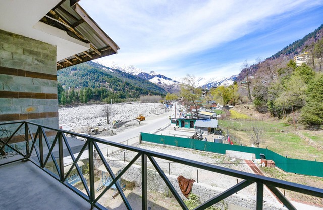 Fabhotel Kanchnikoot