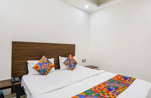 FabHotel Kinsfolk