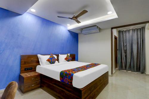 FabHotel Prime Srishoin
