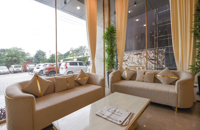 Fabhotel Ronald Inn