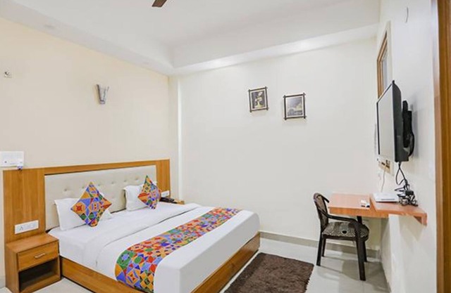 FabHotel Royal Stay I
