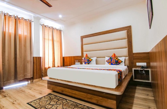 FabHotel Skylark
