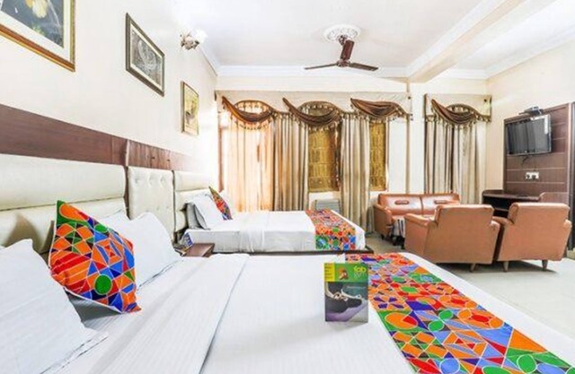 Fabhotel Statiq Inn