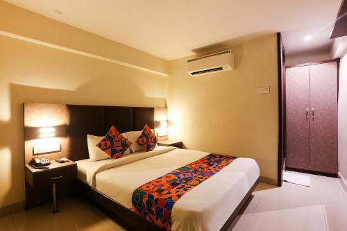 FabHotel West inn - Nr Mumbai International Airport