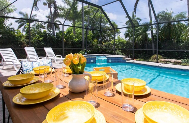 Fabulous 5BR/3BA Villa near Hollywood Beach
