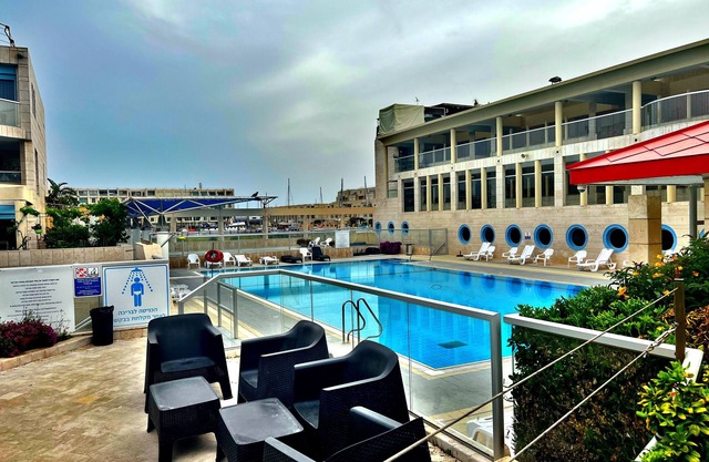 Fabulous Marina Herzliya Garden apt