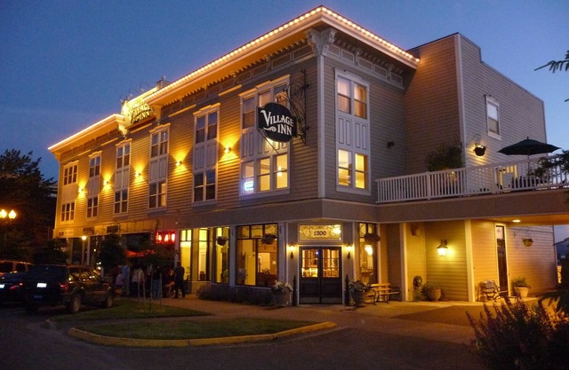 Fairhaven Village Inn