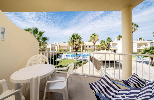 Holiday Located Vale De Parra 
