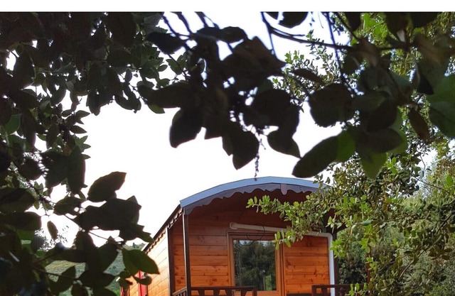 Family caravan in the heart of the Cathar castles
