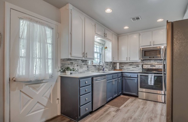Family Friendly 3Br+ Ping Ping + BBQ+ games in OKC
