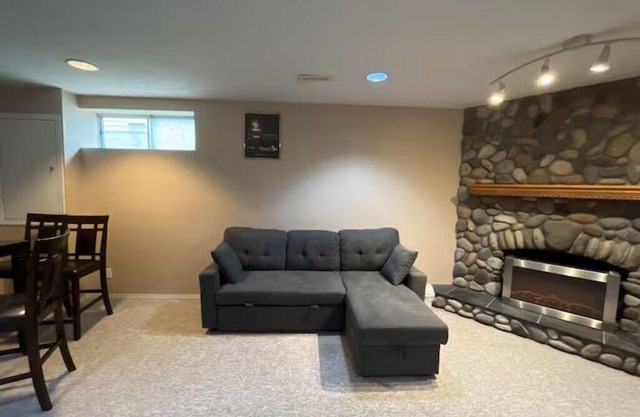 Family Friendly Basement Suite near to Spruce Meadows