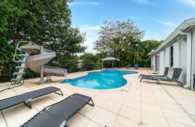 Family-Friendly Home in Miami: Fun and Comfort Await.