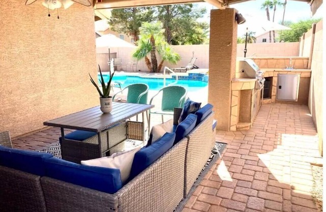 Family friendly, Relaxing, Heated Pool+spa