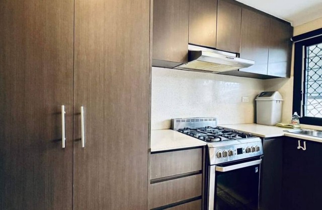 Family Friendly spacious 3 bedroom self contained apartment.