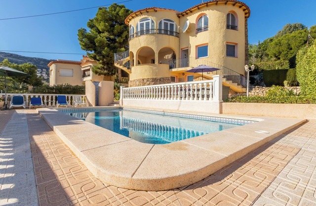 Family-Friendly Villa Valle Verde with Pool, Garden and Wi-Fi