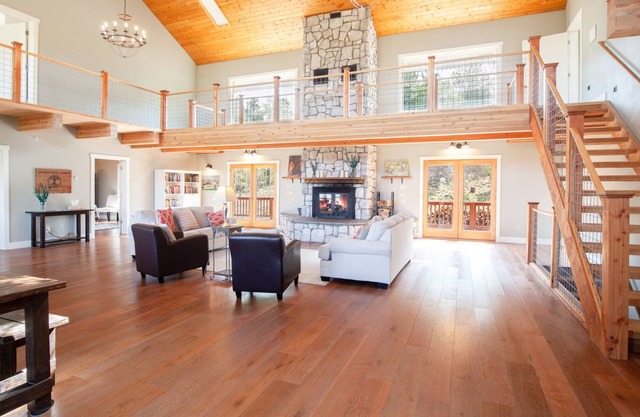 Family Gatherings, Mountain Views, Plenty of Room!