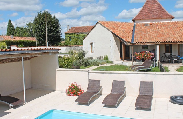 Family Holiday Hamlet - Heated Pools, Golf, Tennis, Creche, 10 mins to beach!