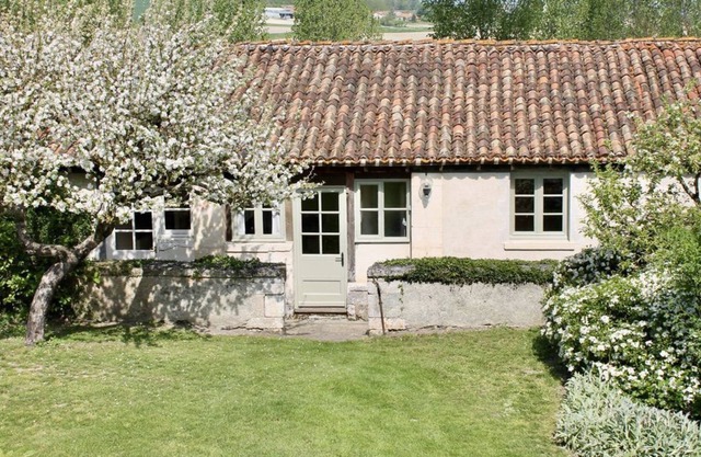 Family Holiday Hamlet - Heated Pools, Golf, Tennis, Creche, 10 mins to beach!