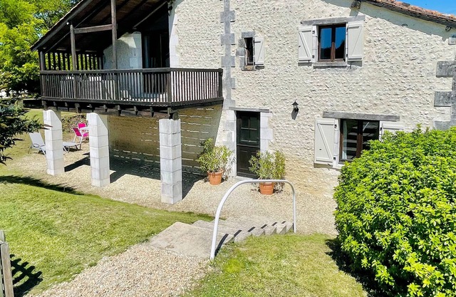Family Holiday Hamlet - Heated Pools, Golf, Tennis, Creche, 10 mins to beach!