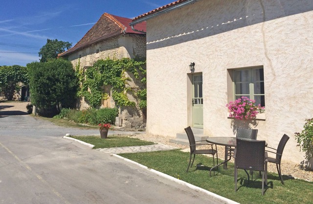 Family Holiday Hamlet - Heated Pools, Golf, Tennis, Creche, 10 mins to beach!