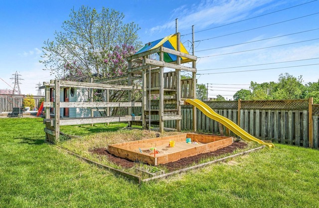 Family Home Close to the Falls, Sauna - Hot Tube - Pool