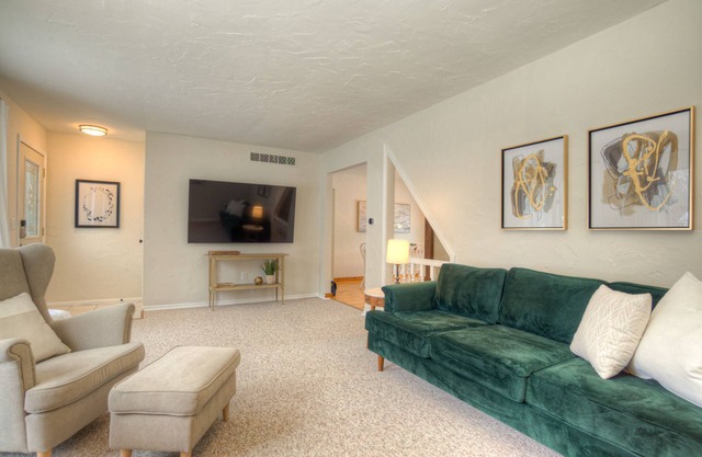 Family Home Near Beaches & Downtown w/Foosball