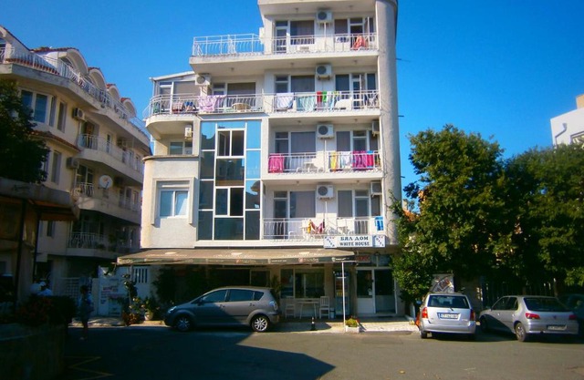 Family Hotel White House