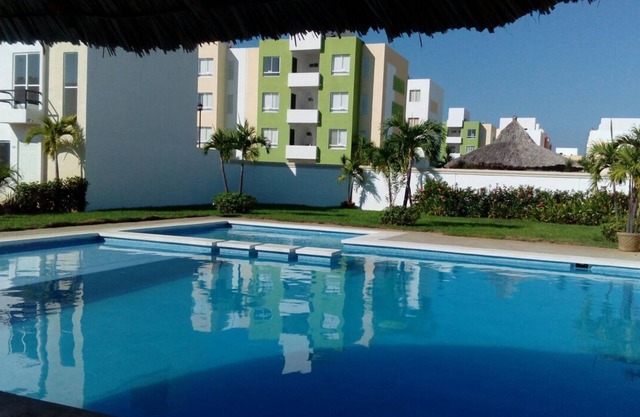 Family House in Acapulco; 6 bedroom/bath, terrace/hunting, 2cars and swimming pool